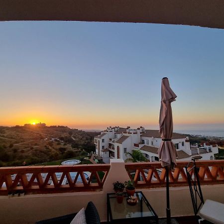 Elegant Apartment With Fantastic Views At The Top Of Calahonda Sitio de Calahonda Eksteriør billede